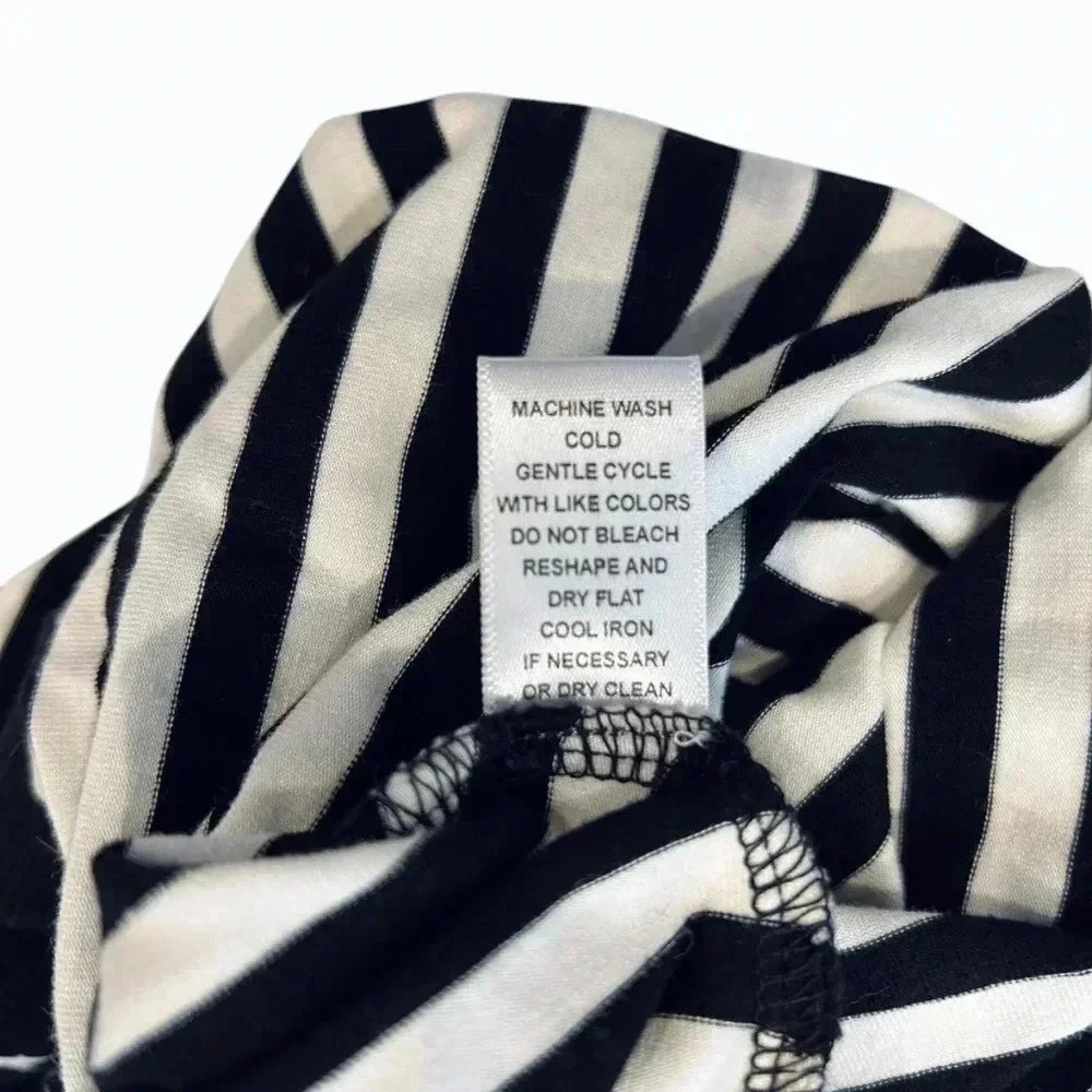 Keren Hart black and white striped asymmetrical shirt size M - Picture 5 of 6